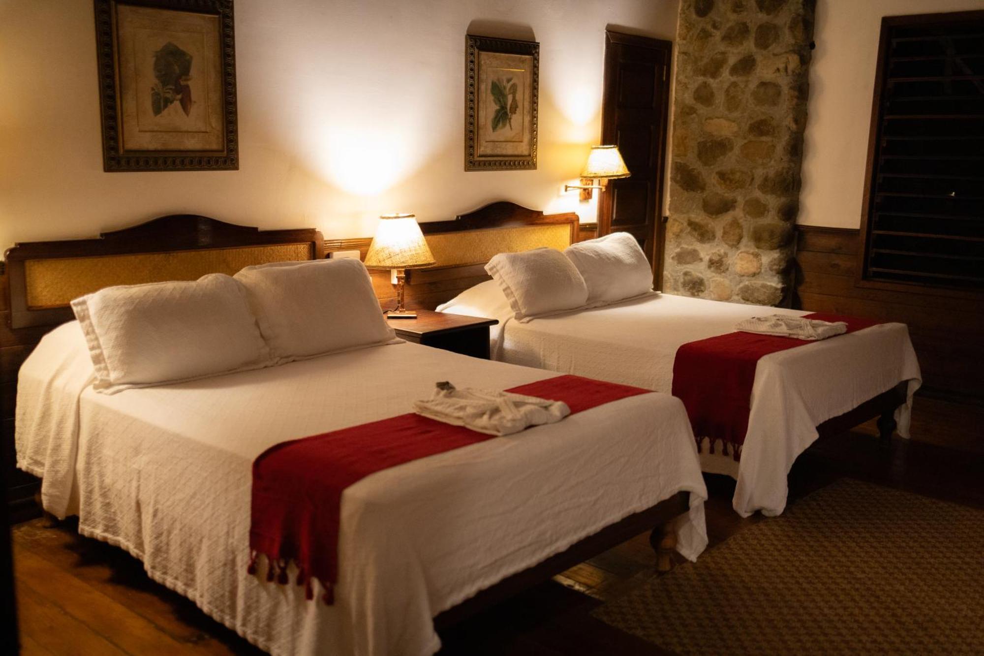 The Lodge & Spa At Pico Bonito El Pino Eksteriør bilde