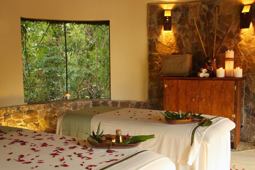 The Lodge & Spa At Pico Bonito El Pino Eksteriør bilde