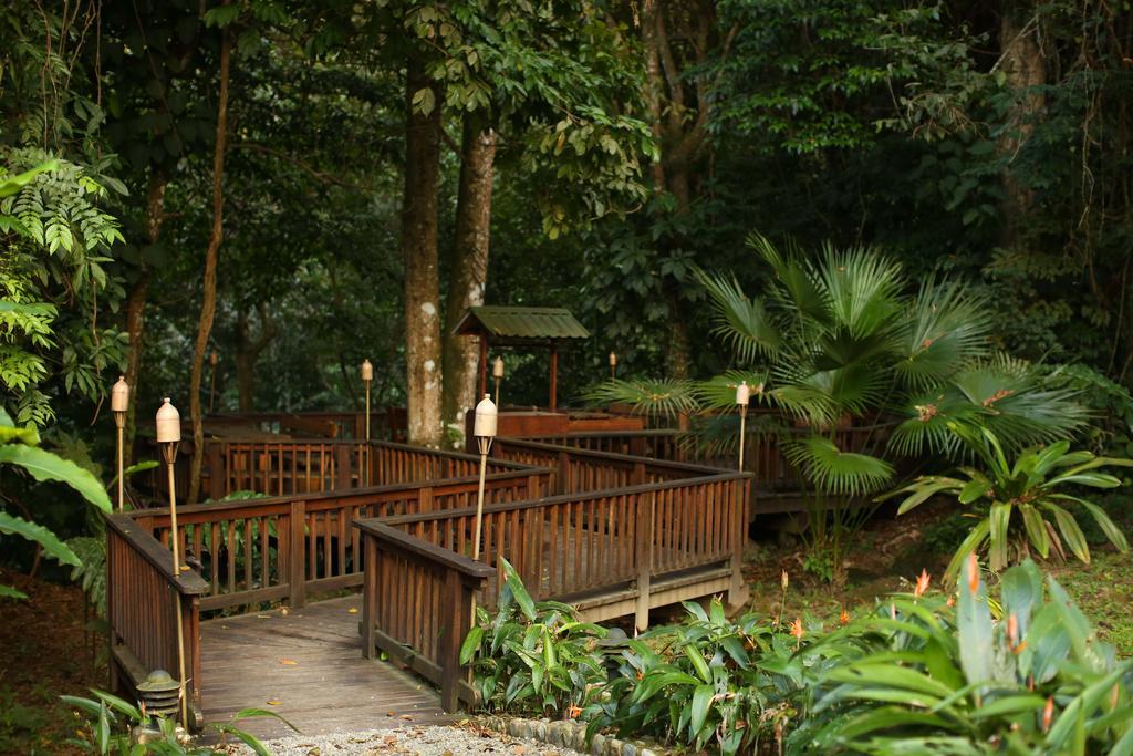 The Lodge & Spa At Pico Bonito El Pino Eksteriør bilde