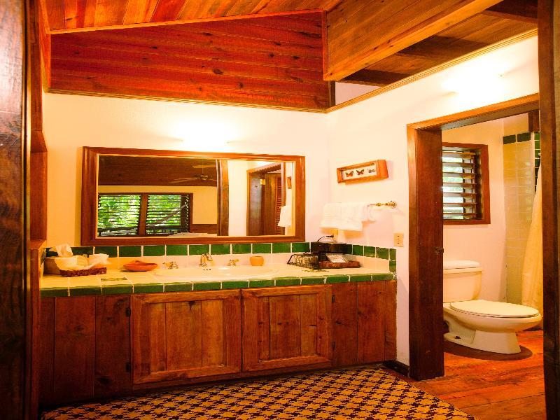 The Lodge & Spa At Pico Bonito El Pino Eksteriør bilde