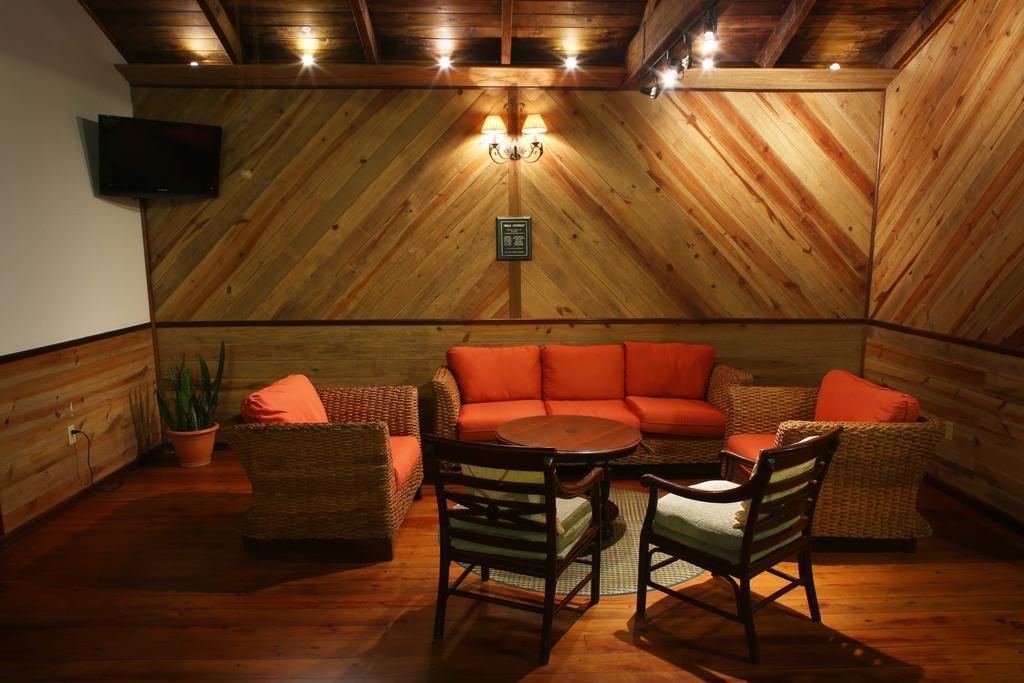 The Lodge & Spa At Pico Bonito El Pino Eksteriør bilde